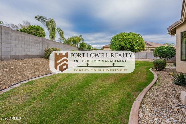 Building Photo - 13354 W San Miguel Ave