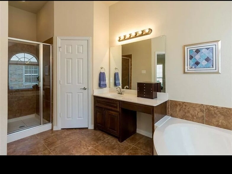 Building Photo - 897 Witherby Ln