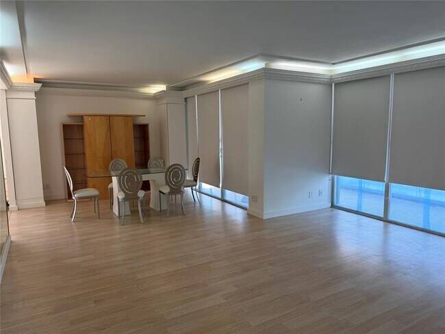 Building Photo - 19707 Turnberry Way