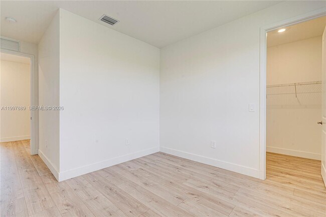 Building Photo - 4390 SW 122nd Terrace