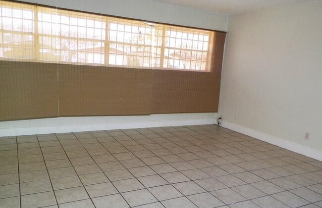 Building Photo - 9932 Agena Ln