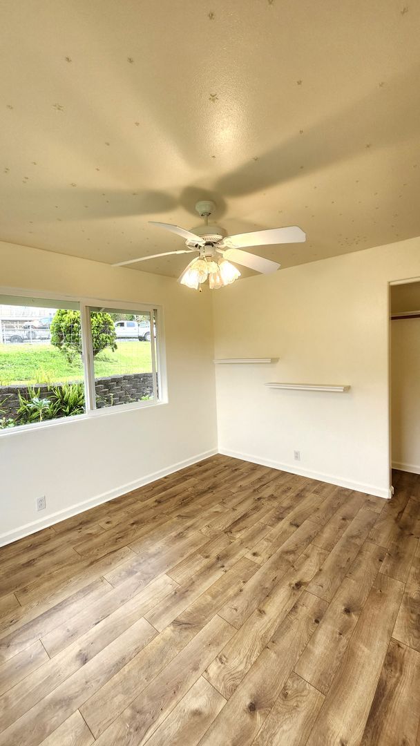 Building Photo - Rental Available in Beautiful Waimea
