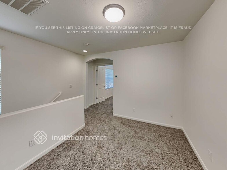 Building Photo - 1453 S Ponderosa Dr