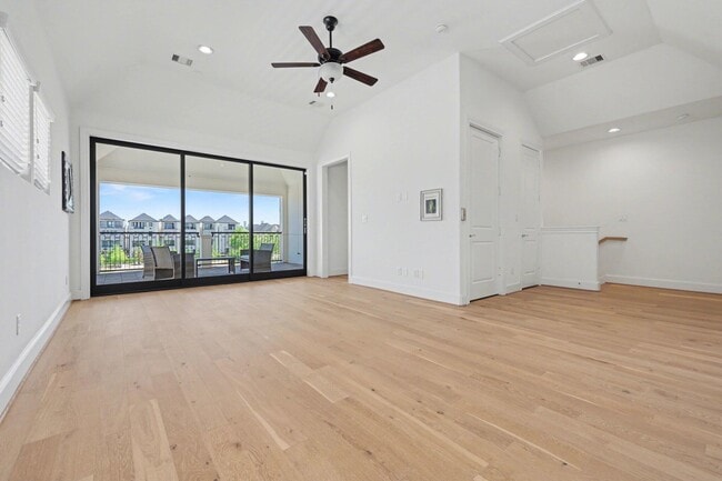 Building Photo - 2713 Kinsley Oaks Dr