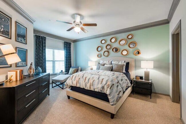 Building Photo - Live the Lifestyle You Deserve!