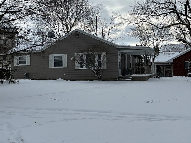 Building Photo - 304 Woodland Ave