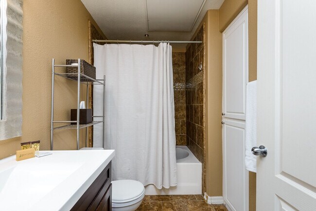 Building Photo - 6900 E Princess Dr