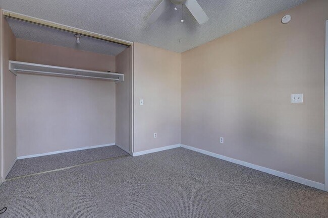 Building Photo - 13809 Suntan Ave