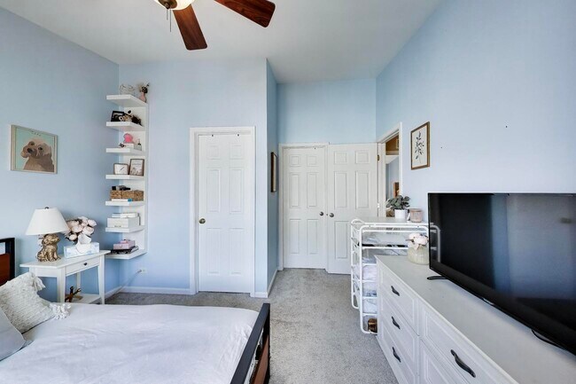 Building Photo - 590 Triumph Ct