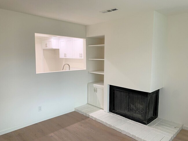 Building Photo - 9836 Snowmass Dr