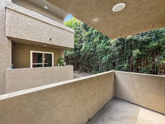 Building Photo - Modern 2BD/2BA Condo in El Cerrito W/ A/C,...