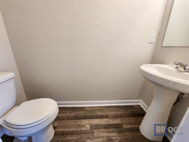 Building Photo - 10083 Cerritos dr