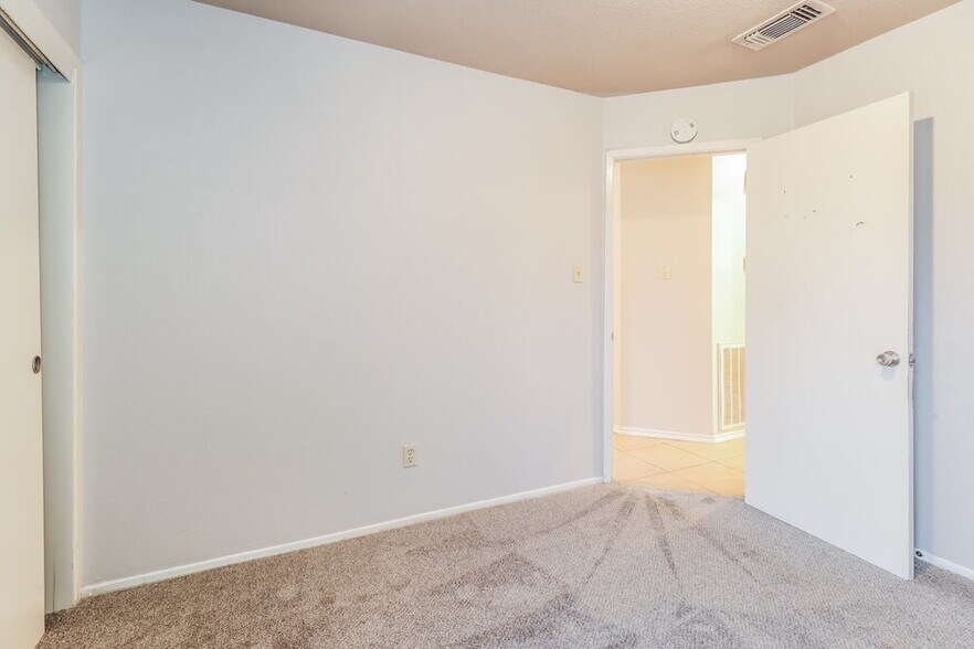 Building Photo - 16227 Corsair Rd