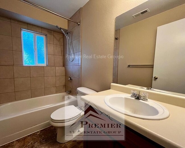 Building Photo - 4530 Howland St