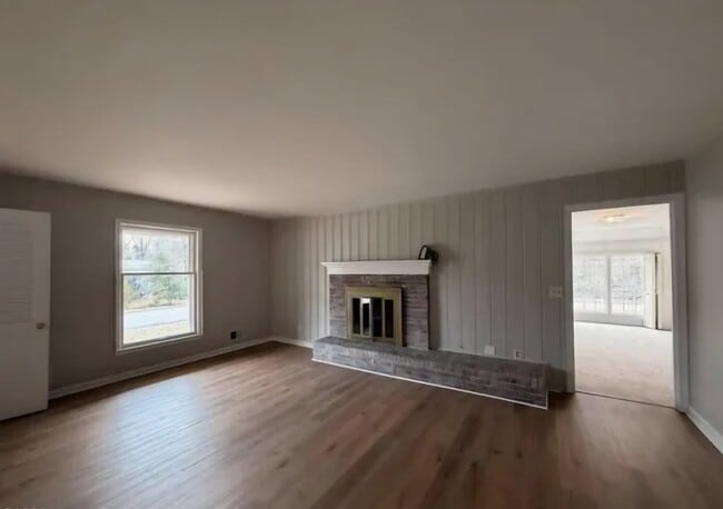 Building Photo - 634 Cherrywood Dr