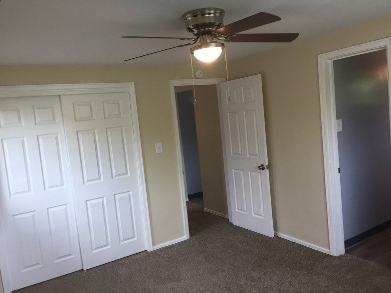 Bedroom - 3139 Glendale Ave