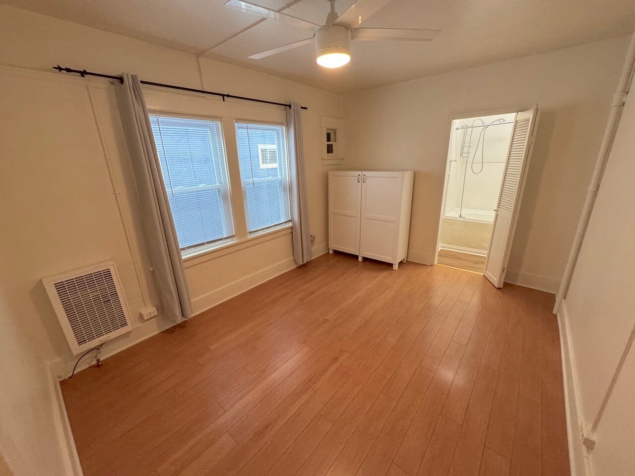 Building Photo - 40 Brooks Ave