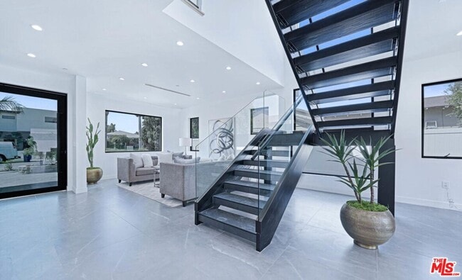 Building Photo - 4710 Berryman Ave