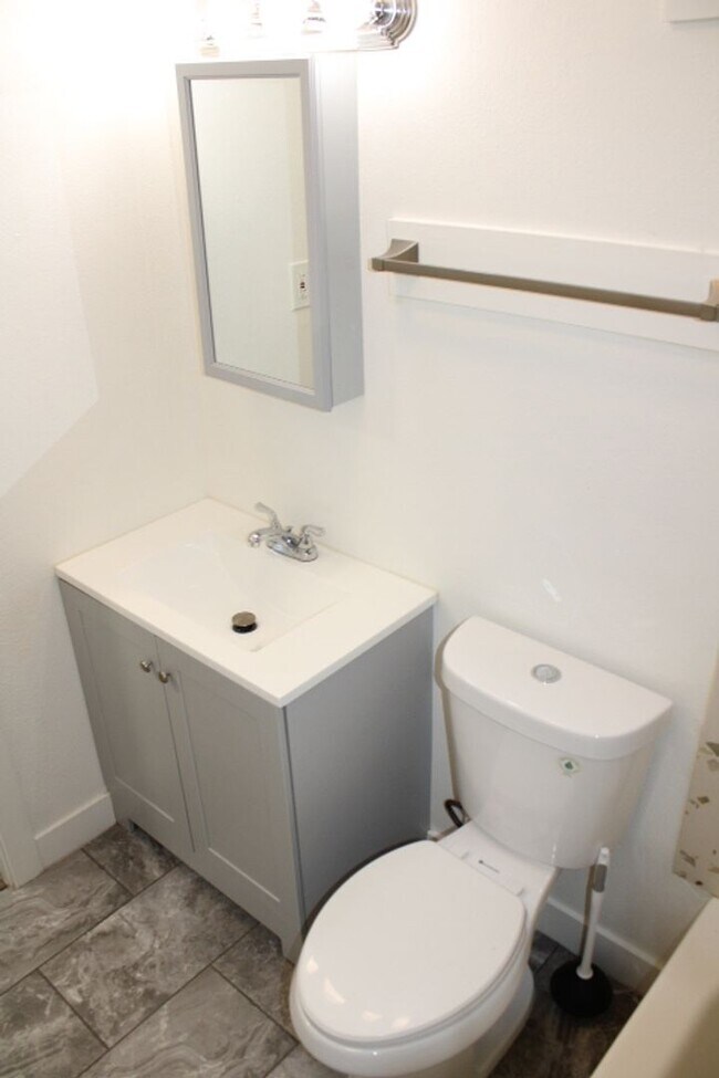 Building Photo - 3800 Waller Ave