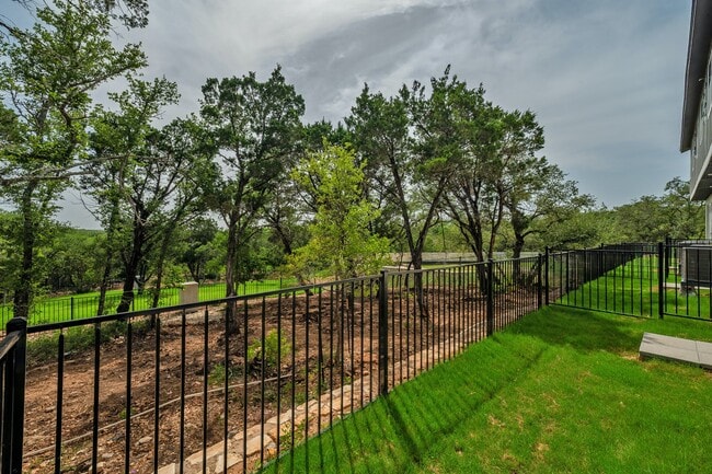 Building Photo - 12001 Vista Parke Dr