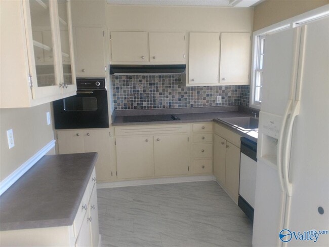 Building Photo - 11012 Crestfield Dr SE