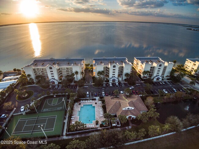 Building Photo - 7128 Marbella Ct