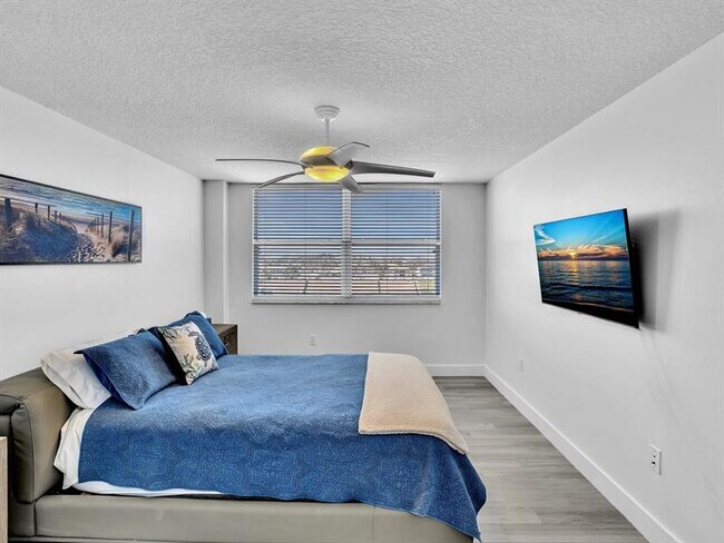 Building Photo - 3594 S Ocean Blvd