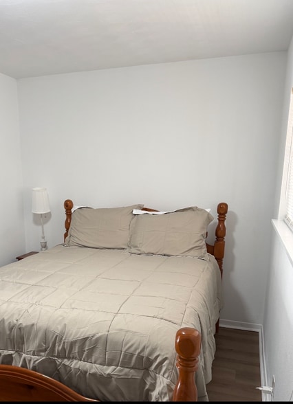 Building Photo - 1708 Holloman Dr