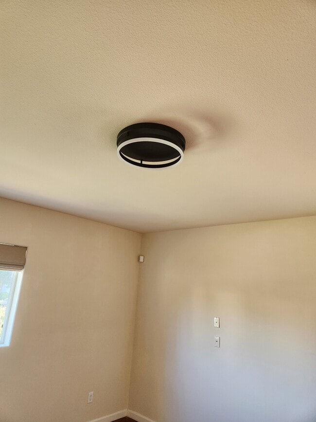 Building Photo - 4921 Kester Ave