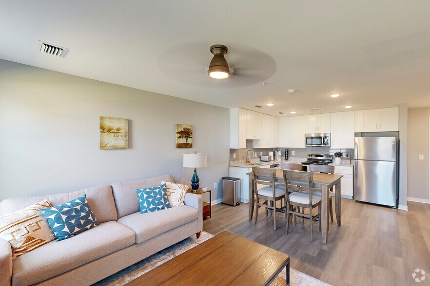 Primary Photo - Avenue 6 - Luxury Apartments Downtown Hunt...