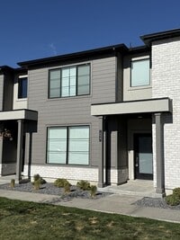 Building Photo - Beautiful Home in Spanish Fork