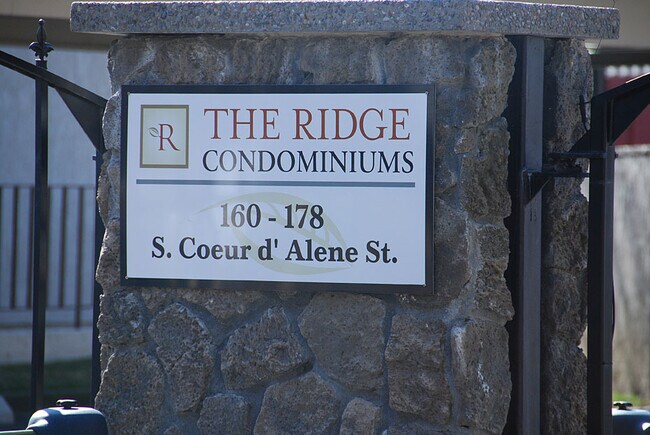 Building Photo - **Available July** BROWNE'S ADDITION GATED CONDOMINIUM 3 Bed 2 Bathroom view property
