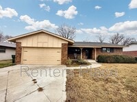 Building Photo - 302 N Wortman Ave