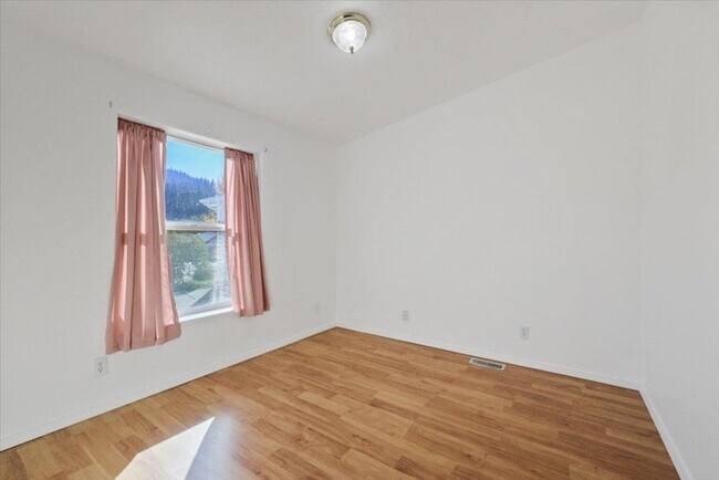 Building Photo - South Sunny Creek Circle