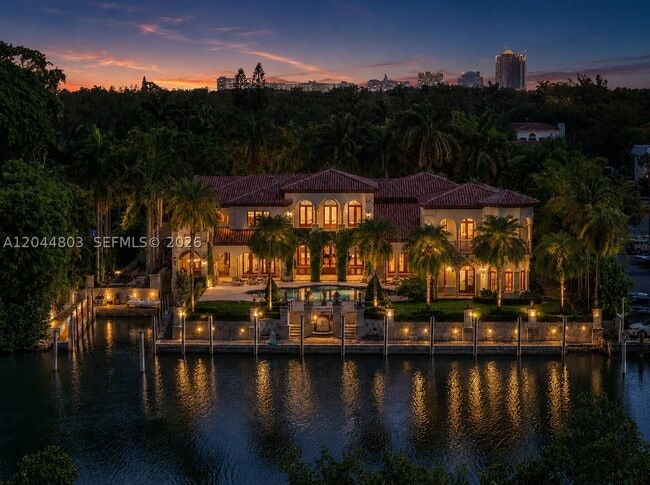 Building Photo - 1XX Edgewater Dr