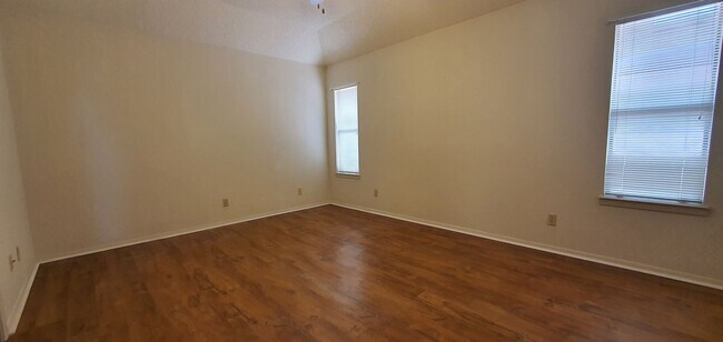 Building Photo - Spacious 2 bedroom 2 bath townhome COMING ...