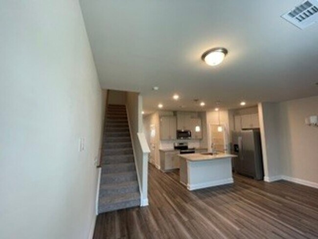 Building Photo - 4506 Skywood Ln