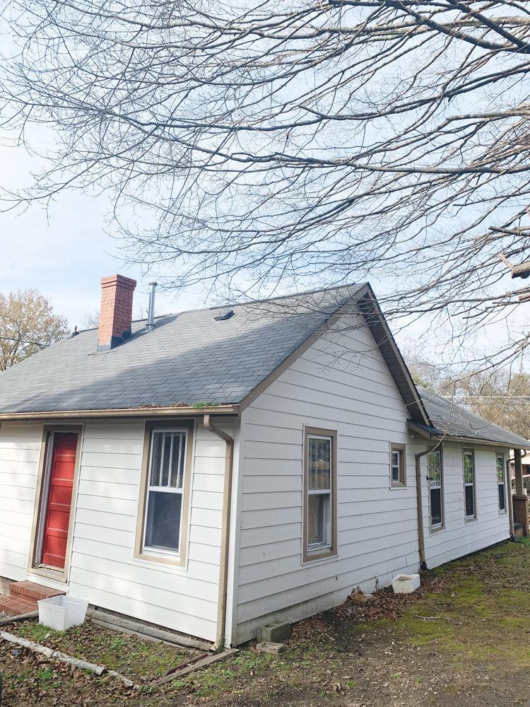 Building Photo - Room in House on Brooks St