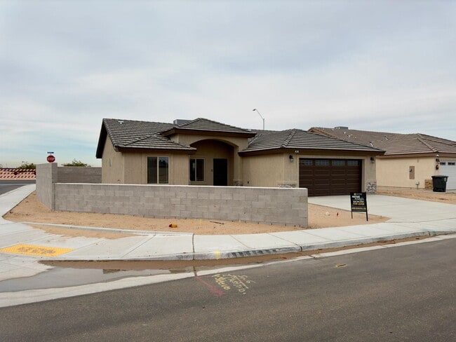 Building Photo - Almost New 3-Bedroom, 2-Bath Home for Rent in Bienestar 12!