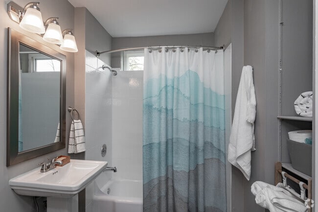 Interior Photo - The Eclipse at 1450