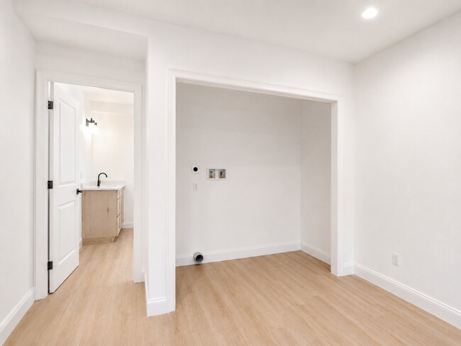 Building Photo - 105 Watson Ave