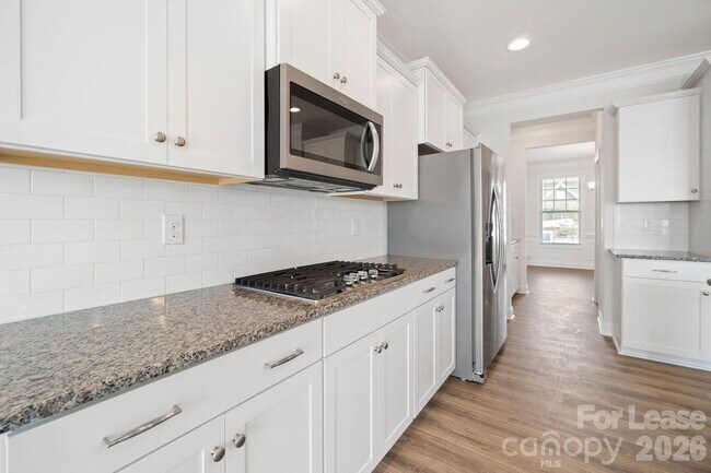 Building Photo - 1024 Arbury Way
