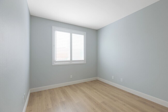 Building Photo - 26523 Starling Ct