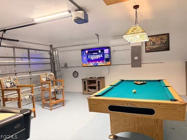 Building Photo - 2937 SW 8th Pl