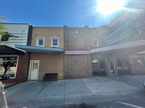 Building Photo - Large 1 bed 1 bath in downtown Hamilton