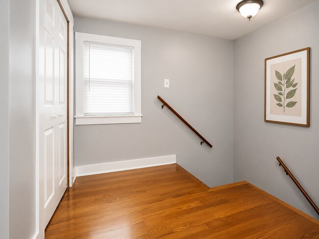 Building Photo - Charming 4BR Bungalow with Finished Basement & Fenced Yard