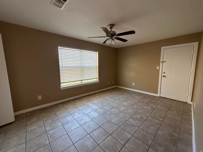 Building Photo - 103 Shannon Cir