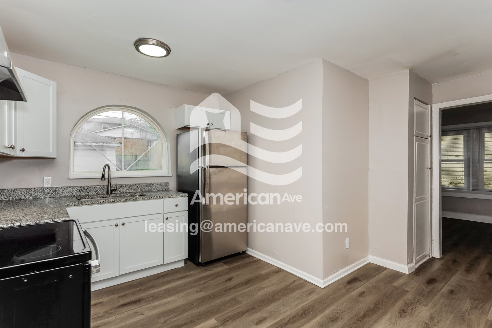 Building Photo - 2016 Elsmere Ave