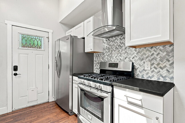 Building Photo - $2,440.95 with $300 off the first month's rent, 2 Beds - 1 Bath, Single Family Home in Denver wit...