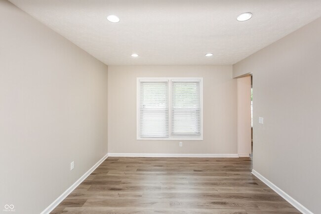 Building Photo - 10702 Palmyra Ct